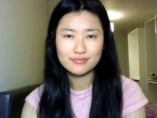 Live webcam model asianannie123 on Soda Cams