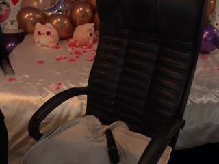 carolinaafoxyyy's CamSoda show and profile