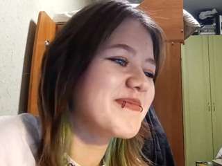 Live webcam model charlenahinaman on Soda Cams