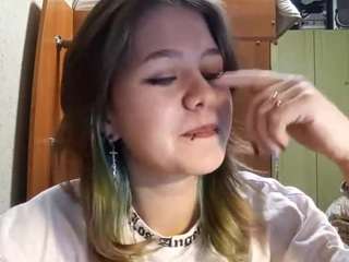 Live webcam model charlenahinaman on Soda Cams