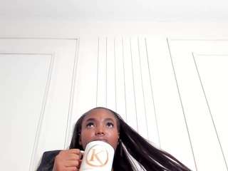 Live webcam model kenia-storm on Soda Cams