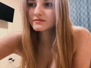 Live webcam model roniwieberg on Soda Cams