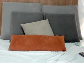 Live webcam model scarletheex on Soda Cams