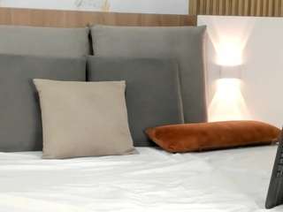 Live webcam model scarletheex on Soda Cams