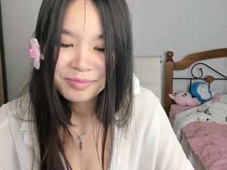 amiya-cute Live Webcam on CamSoda