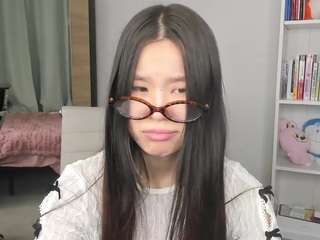 amiya-cute's CamSoda show and profile