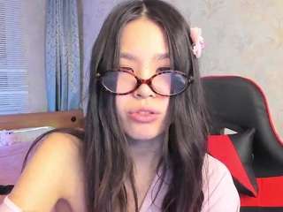 amiya-cute Live Webcam on CamSoda