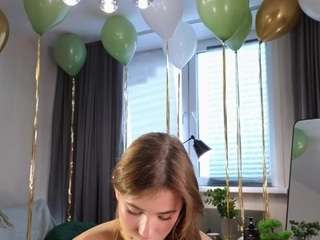 ashlyczernik's CamSoda show and profile