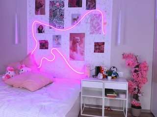 elara-vee Live Webcam on CamSoda