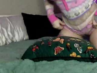 Live webcam model itsduchess on Soda Cams