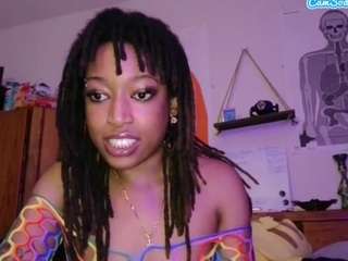Live webcam model milkmarie123 on Soda Cams