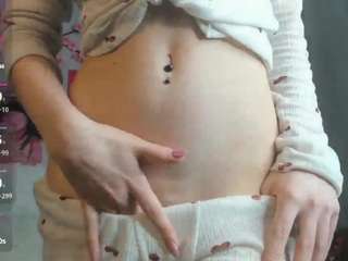 Live webcam model peachwhisper on Soda Cams