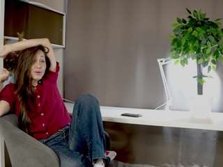 Live webcam model reikoneely on Soda Cams