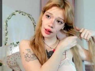 le modèle sweet-mell est en webcam porno dans un show sur le site camsoda, il possède les tags suivants: ahegao,skinny,natural,nature,nipple piercings,no drinking,normal,orgasm,sex toys,sexy,spank,lush,strip,striptease,tattoos,tease,tittyfuck,toys,twerk,wet