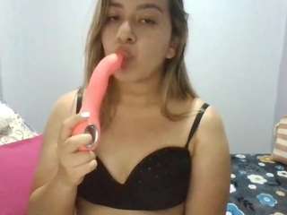 Live webcam model sweetysarah on Soda Cams