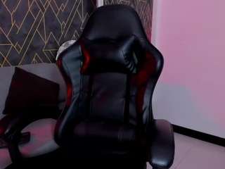 Live webcam model tahararomanov on Soda Cams