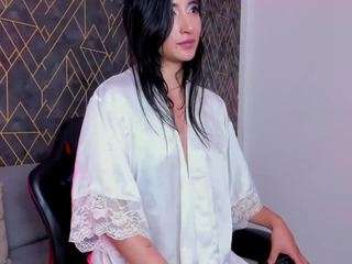 Live webcam model tahararomanov on Soda Cams