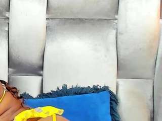 Live webcam model camilabenitezz on Soda Cams