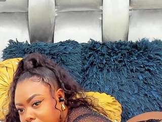 camilabenitezz's CamSoda show and profile