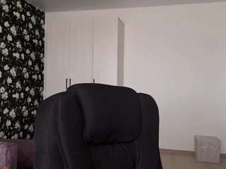 Live cam show with Ivy