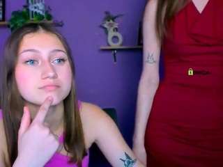 lole-ti's CamSoda show and profile