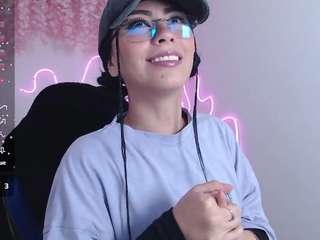 melody-collins Live Webcam on CamSoda