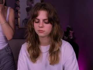 naya-may live cam profile