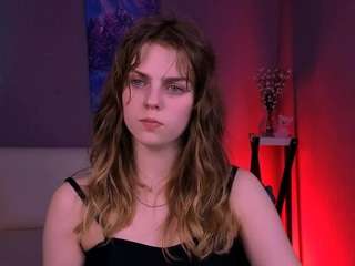 naya-may live cam profile