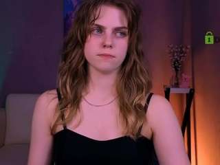 le modèle naya-may est en webcam porno dans un show sur le site camsoda, il possède les tags suivants: flashing,foot fetish,gray eyes,joi,sexting,skinny,smoking,spanking,teen 18,young adult,blonde hair,hd,small tits