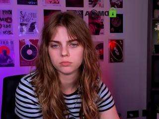 naya-may live webcam show