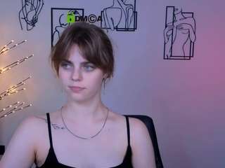 Live cam show with naya-may