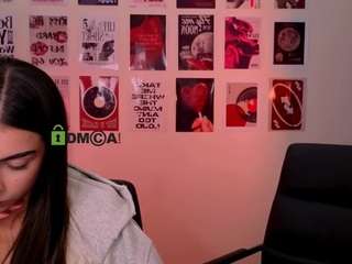 naya-may Live Webcam on CamSoda