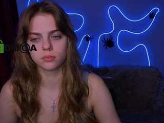 naya-may live cam preview
