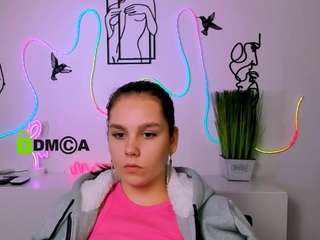 Live webcam model veri-ni on Soda Cams