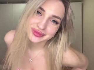 viktoriayoung Live Webcam on CamSoda