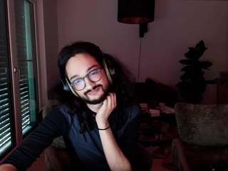 fem1sh Live Webcam on CamSoda