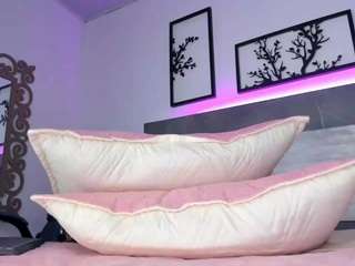 jenifer-lux live webcam show