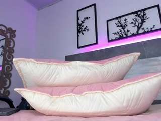 jenifer-lux live webcam show