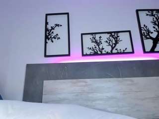 Jenifer-Lux live webcam show