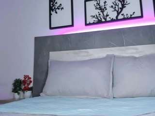 Jenifer-Lux live webcam show
