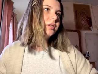 Live webcam model pattishortt on Soda Cams