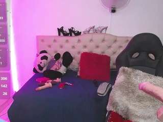 thalia-mills19's CamSoda show and profile