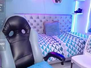 thalia-mills19 Live Webcam on CamSoda