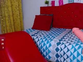 thalia-mills19 live cam preview