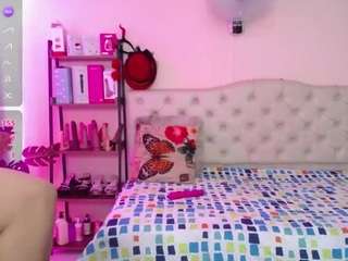 thalia-mills19 live cam preview