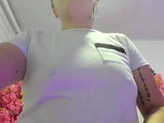 Live webcam model violetasolokov on Soda Cams