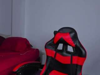 le modèle yummihanna est en webcam porno dans un show sur le site camsoda, il possède les tags suivants: black hair,blowjob,brown eyes,camel toe,dildo or vibrator,erotic dance,fuck machine,petite,teen 18,young adult,hd