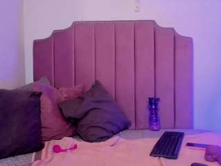 kira-exe Live Webcam on CamSoda