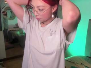 kira-exe's CamSoda show and profile