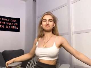 Live webcam model livsalim on Soda Cams